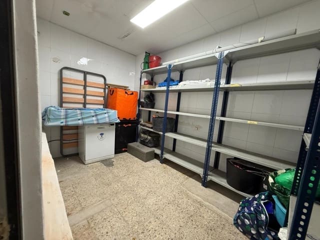 Garaż na sprzedaż w Badalona - 21 000 € (Ref: 9910516)