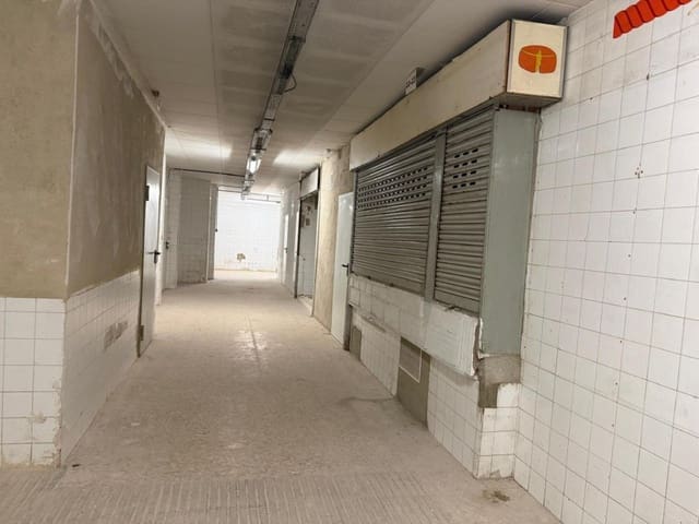 Garaż na sprzedaż w Badalona - 21 000 € (Ref: 9910516)