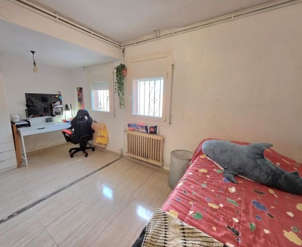 5 quarto Moradia para venda em Empuriabrava, Castelló d'Empúries - 450 000 € (Ref: 9910518)
