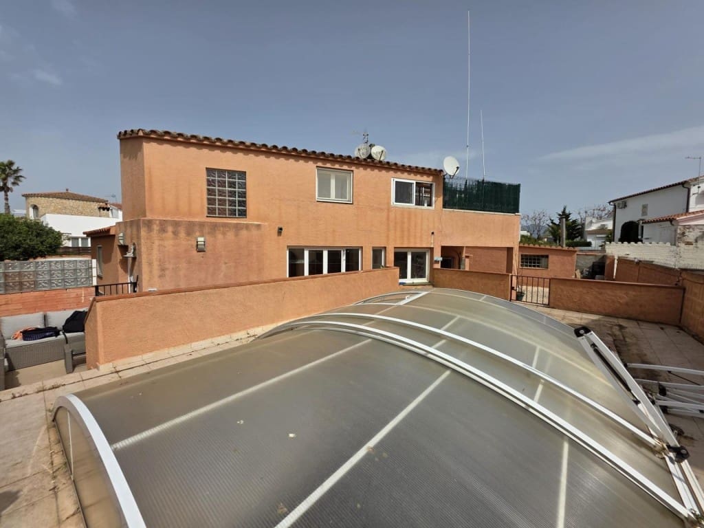5 quarto Moradia para venda em Empuriabrava - 450 000 € (Ref: 9910518)