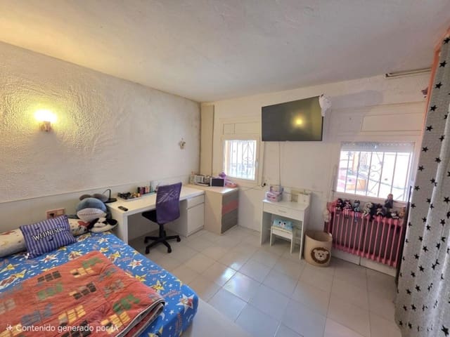 5 quarto Moradia para venda em Empuriabrava, Castelló d'Empúries - 450 000 € (Ref: 9910518)