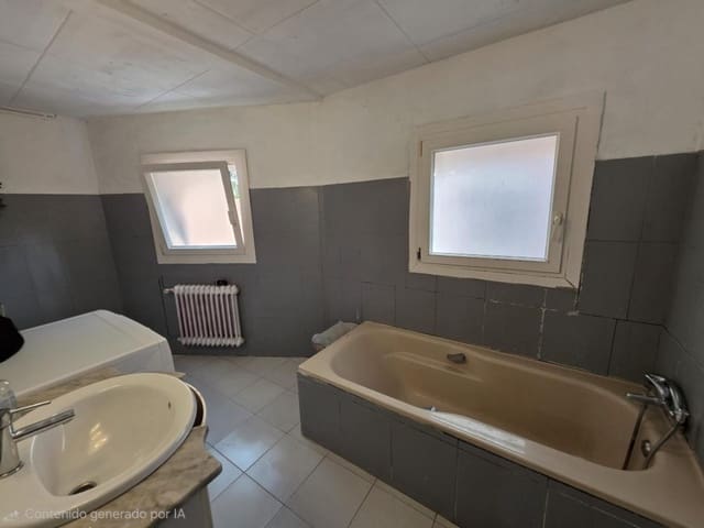 5 quarto Moradia para venda em Empuriabrava, Castelló d'Empúries - 450 000 € (Ref: 9910518)
