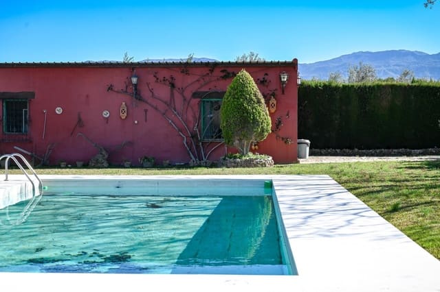 2 soveværelse Finca/Landehus til salg i Antequera med swimmingpool garage - € 449.000 (Ref: 9910519)