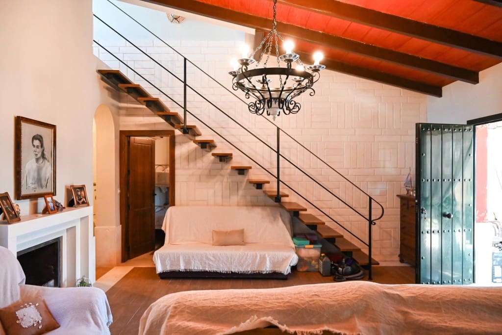 2 soveværelse Finca/Landehus til salg i Antequera med swimmingpool garage - € 449.000 (Ref: 9910519)
