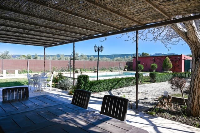 2 soveværelse Finca/Landehus til salg i Antequera med swimmingpool garage - € 449.000 (Ref: 9910519)