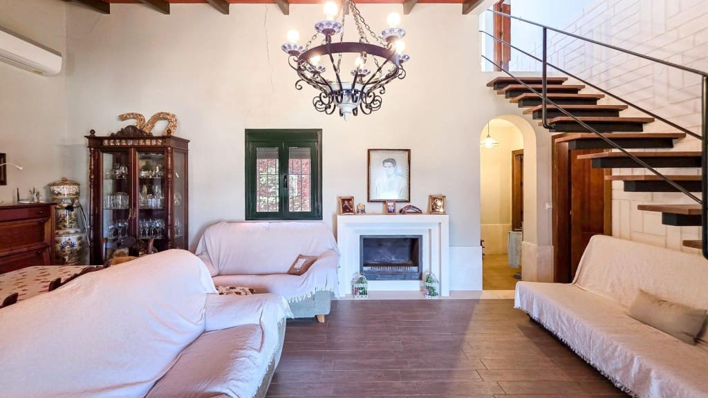 2 soveværelse Finca/Landehus til salg i Antequera med swimmingpool garage - € 449.000 (Ref: 9910519)