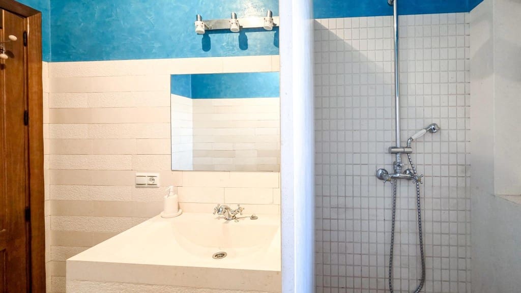 2 soveværelse Finca/Landehus til salg i Antequera med swimmingpool garage - € 449.000 (Ref: 9910519)