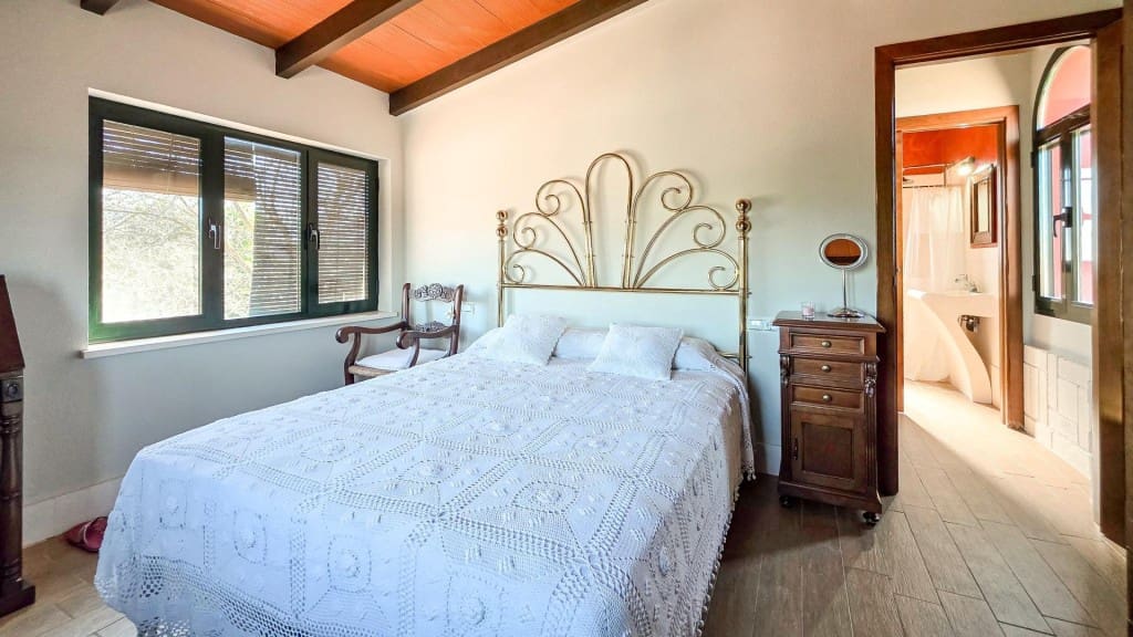 2 soveværelse Finca/Landehus til salg i Antequera med swimmingpool garage - € 449.000 (Ref: 9910519)