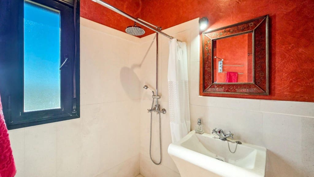 2 soveværelse Finca/Landehus til salg i Antequera med swimmingpool garage - € 449.000 (Ref: 9910519)