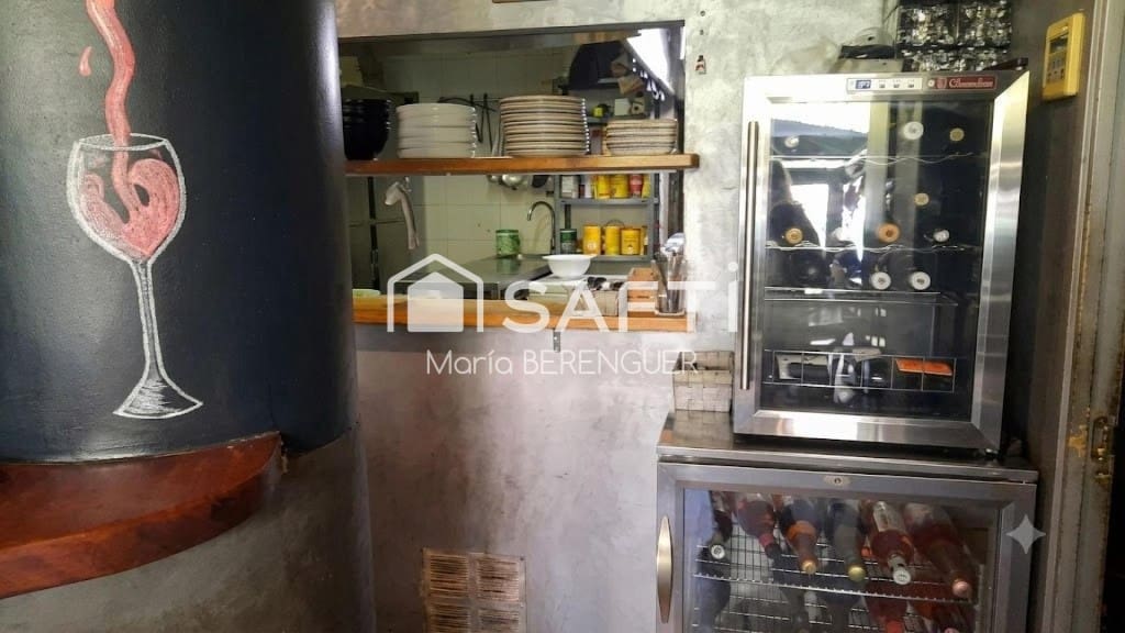 Erhverv til salg i Barcelona by - € 165.000 (Ref: 9910522)