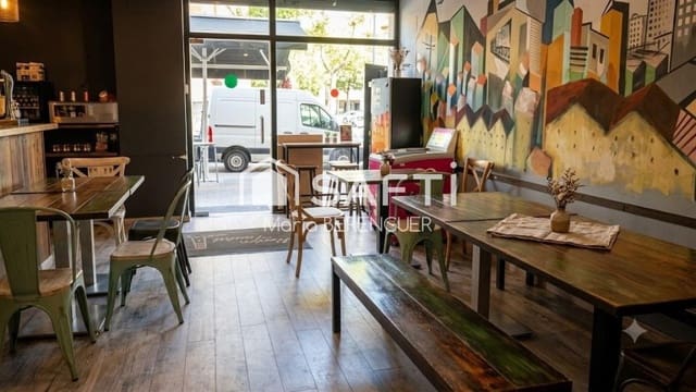 Erhverv til salg i Diagonal Mar i El Front Marítim del Poblenou, Barcelona by - € 165.000 (Ref: 9910522)