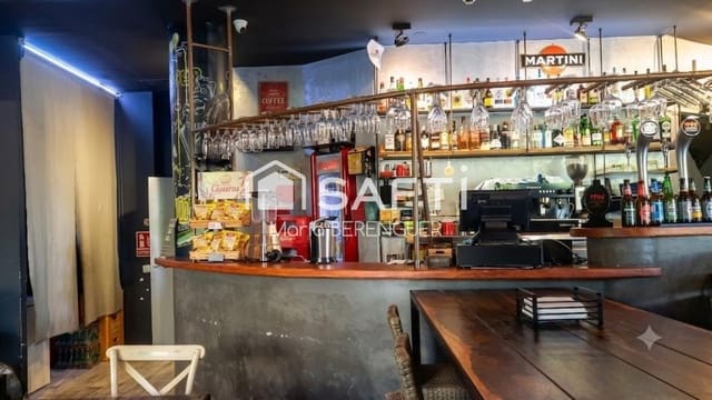 Erhverv til salg i Diagonal Mar i El Front Marítim del Poblenou, Barcelona by - € 165.000 (Ref: 9910522)