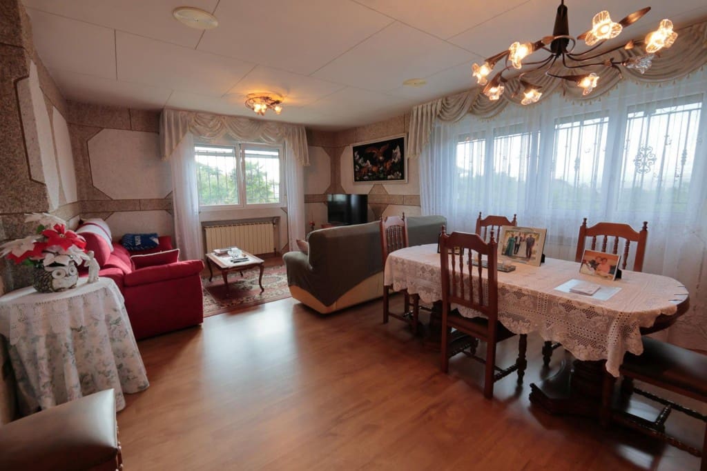 3 sovrum Finca/Hus på landet till salu i Castropodame med pool garage - 265 000 € (Ref: 9910525)