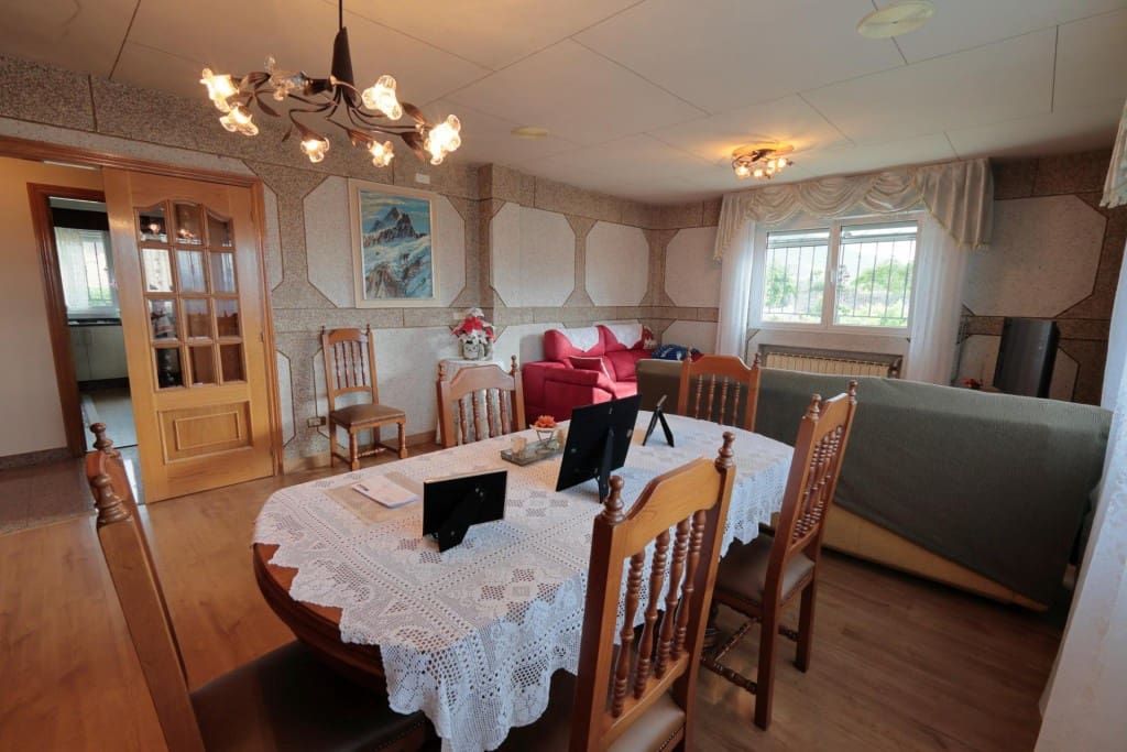 3 sovrum Finca/Hus på landet till salu i Castropodame med pool garage - 265 000 € (Ref: 9910525)