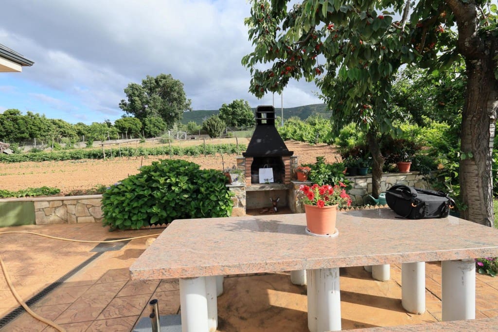 3 sovrum Finca/Hus på landet till salu i Castropodame med pool garage - 265 000 € (Ref: 9910525)