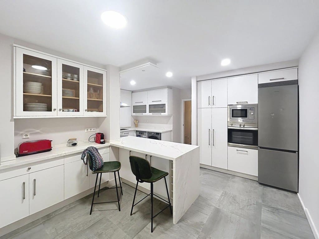 4 camera da letto Appartamento in vendita in Santiago de Compostela - 850.000 € (Rif: 9912794)