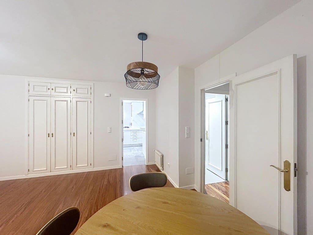 4 camera da letto Appartamento in vendita in Santiago de Compostela - 850.000 € (Rif: 9912794)