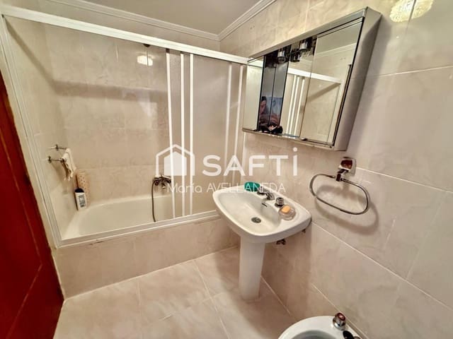 5 bedroom Terraced Villa for sale in Valdevimbre with garage - € 59,000 (Ref: 9912797)