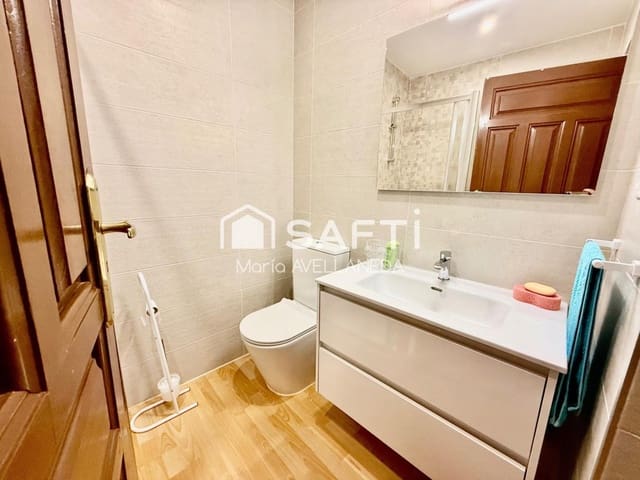 5 bedroom Terraced Villa for sale in Valdevimbre with garage - € 59,000 (Ref: 9912797)