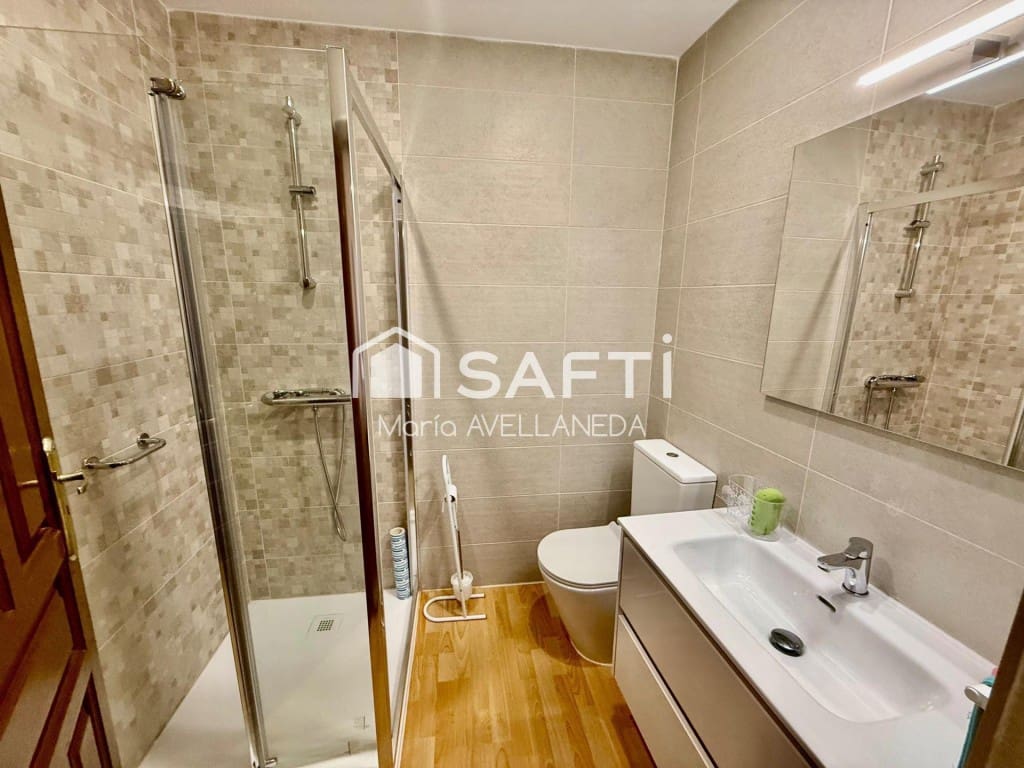 5 bedroom Terraced Villa for sale in Valdevimbre with garage - € 59,000 (Ref: 9912797)