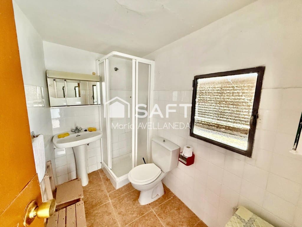 5 bedroom Terraced Villa for sale in Valdevimbre with garage - € 59,000 (Ref: 9912797)