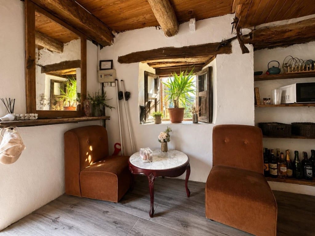4 bedroom Terraced Villa for sale in Santa Marina del Sil - € 120,000 (Ref: 9912798)