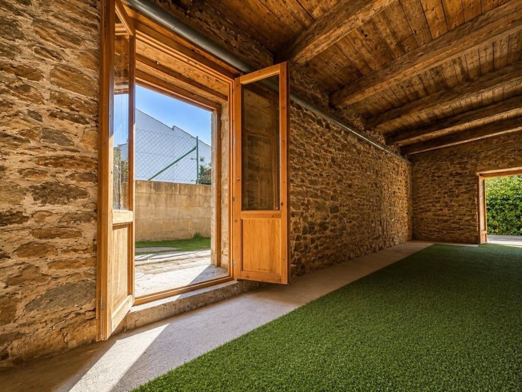 4 bedroom Terraced Villa for sale in Santa Marina del Sil - € 120,000 (Ref: 9912798)