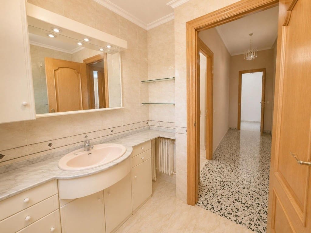 Ufficio in vendita in Toreno - 150.000 € (Rif: 9912799)
