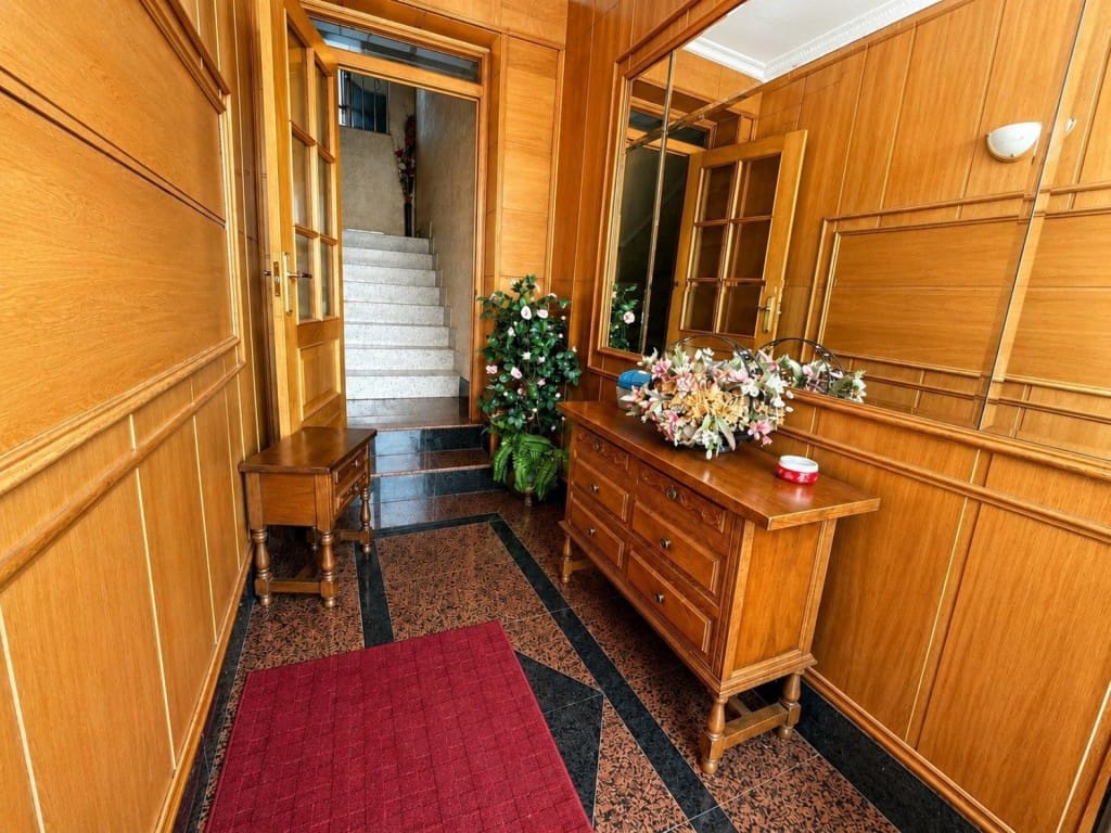Ufficio in vendita in Toreno - 150.000 € (Rif: 9912799)