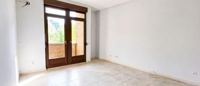 Bureau à louer à León ville - 600 € (Ref: 9912801)