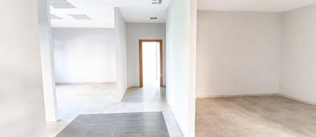 Bureau à louer à León ville - 600 € (Ref: 9912801)