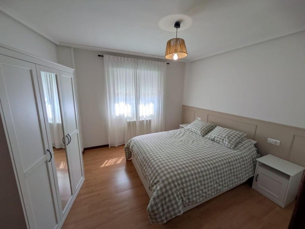 Appartement de 2 chambres à louer à San Andres del Rabanedo avec garage - 550 € (Ref: 9912802)