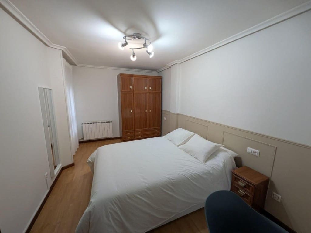 Appartement de 2 chambres à louer à San Andres del Rabanedo avec garage - 550 € (Ref: 9912802)