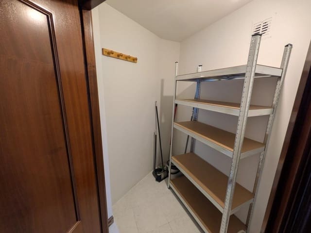Appartement de 2 chambres à louer à San Andrés del Rabanedo avec garage - 550 € (Ref: 9912802)