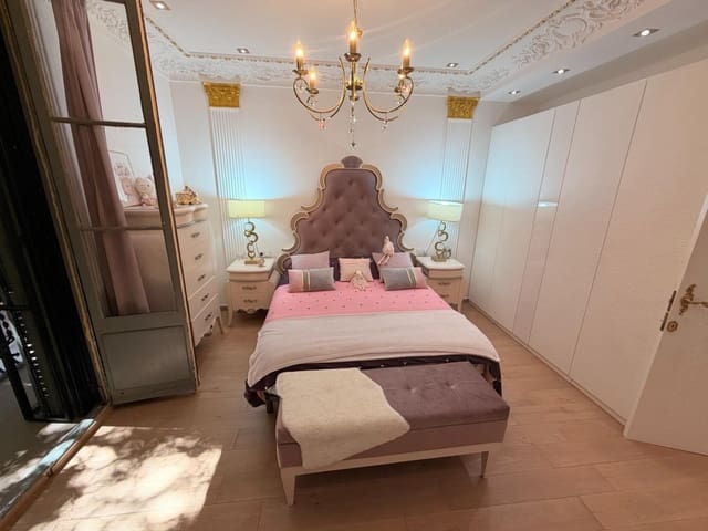 4 soveværelse Lejlighed til salg i El Poble Sec, Barcelona by - € 847.000 (Ref: 9912803)
