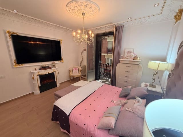 4 soveværelse Lejlighed til salg i El Poble Sec, Barcelona by - € 847.000 (Ref: 9912803)