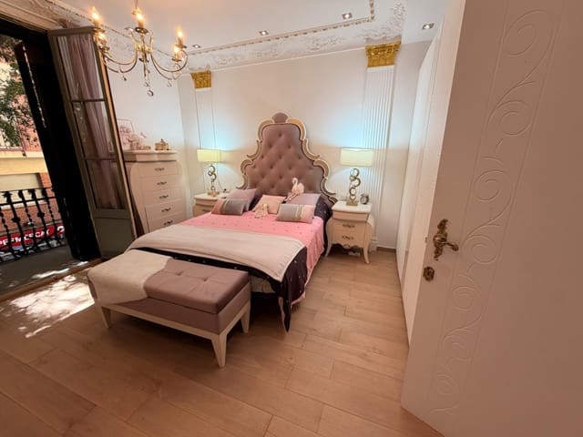 4 soveværelse Lejlighed til salg i El Poble Sec, Barcelona by - € 847.000 (Ref: 9912803)