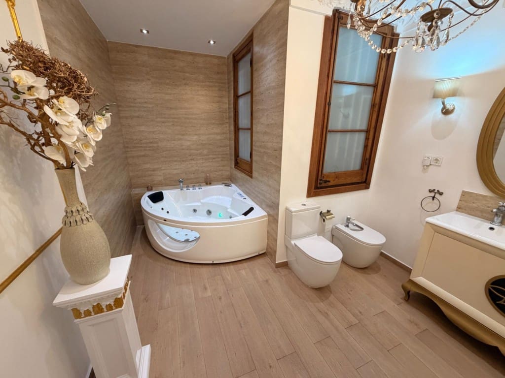 4 soveværelse Lejlighed til salg i Barcelona by - € 847.000 (Ref: 9912803)