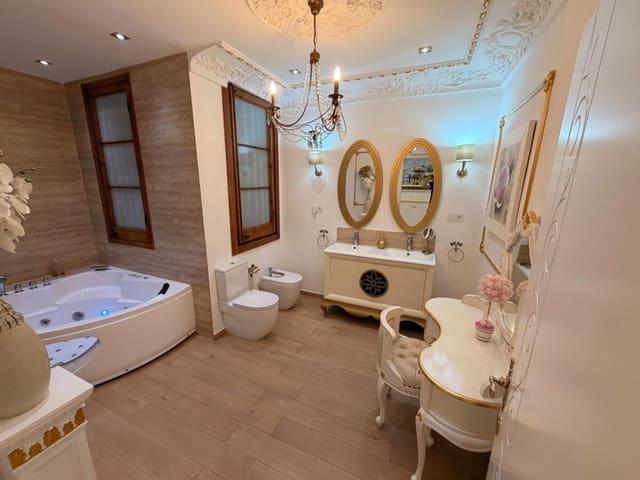 4 soveværelse Lejlighed til salg i El Poble Sec, Barcelona by - € 847.000 (Ref: 9912803)