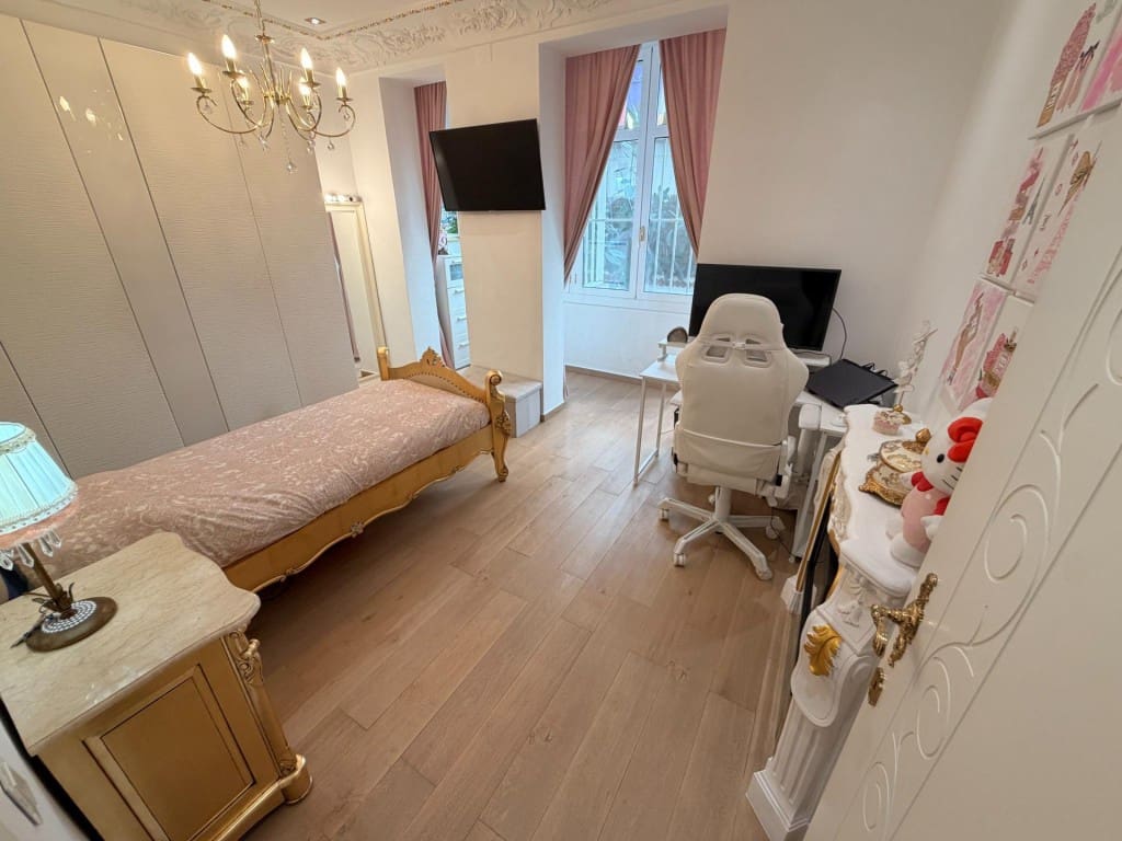 4 soveværelse Lejlighed til salg i Barcelona by - € 847.000 (Ref: 9912803)