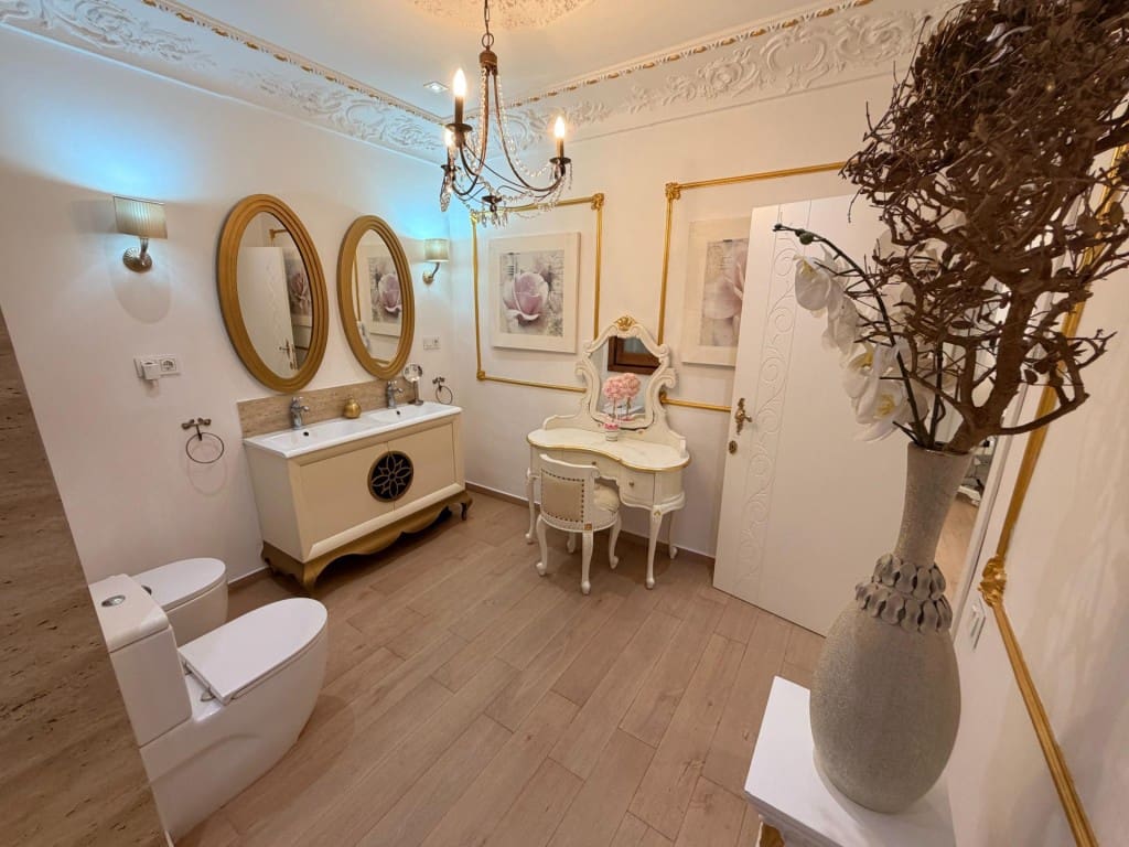 4 soveværelse Lejlighed til salg i Barcelona by - € 847.000 (Ref: 9912803)