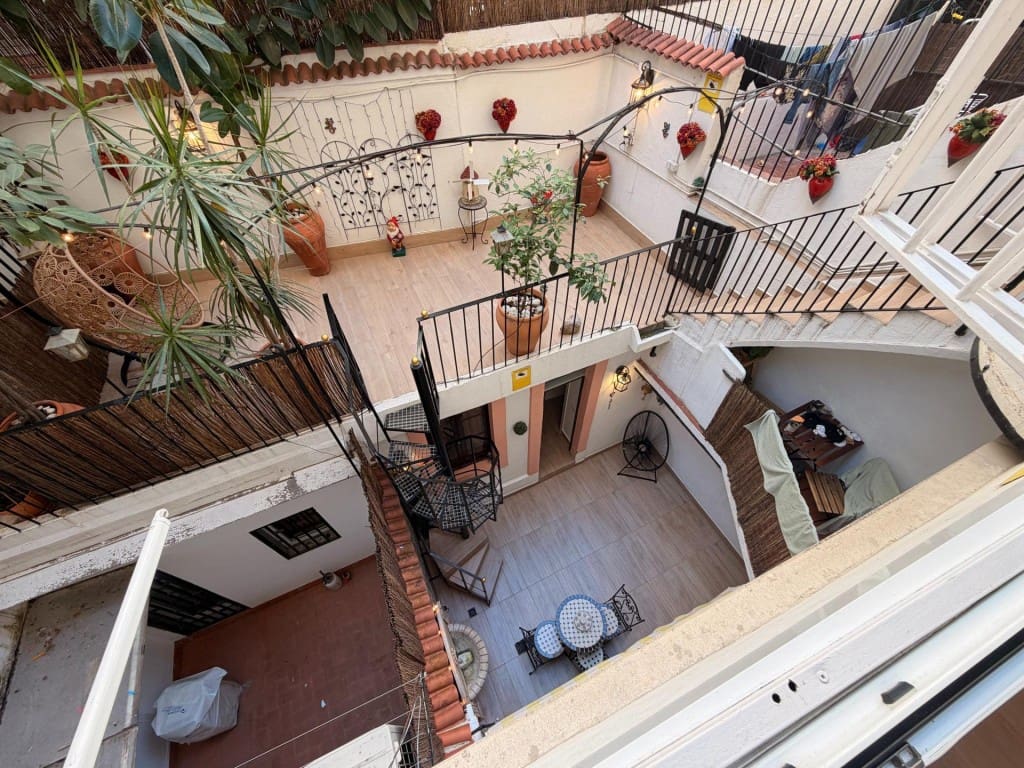 4 soveværelse Lejlighed til salg i Barcelona by - € 847.000 (Ref: 9912803)