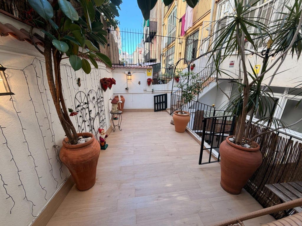 4 soveværelse Lejlighed til salg i Barcelona by - € 847.000 (Ref: 9912803)