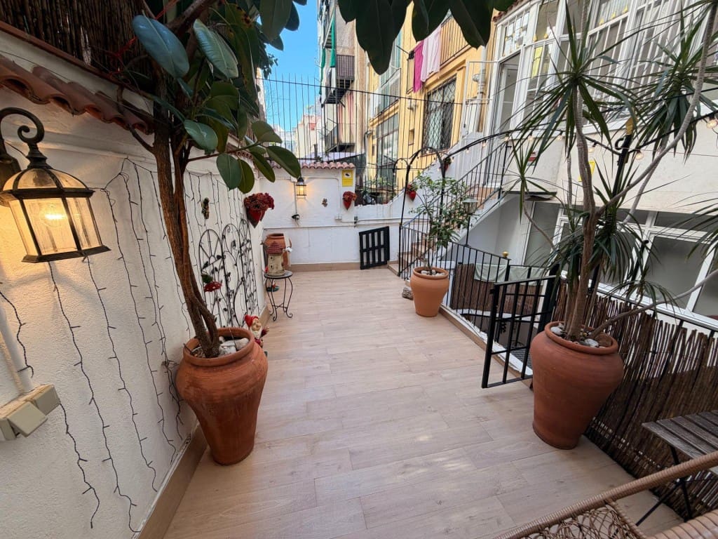 4 soveværelse Lejlighed til salg i Barcelona by - € 847.000 (Ref: 9912803)