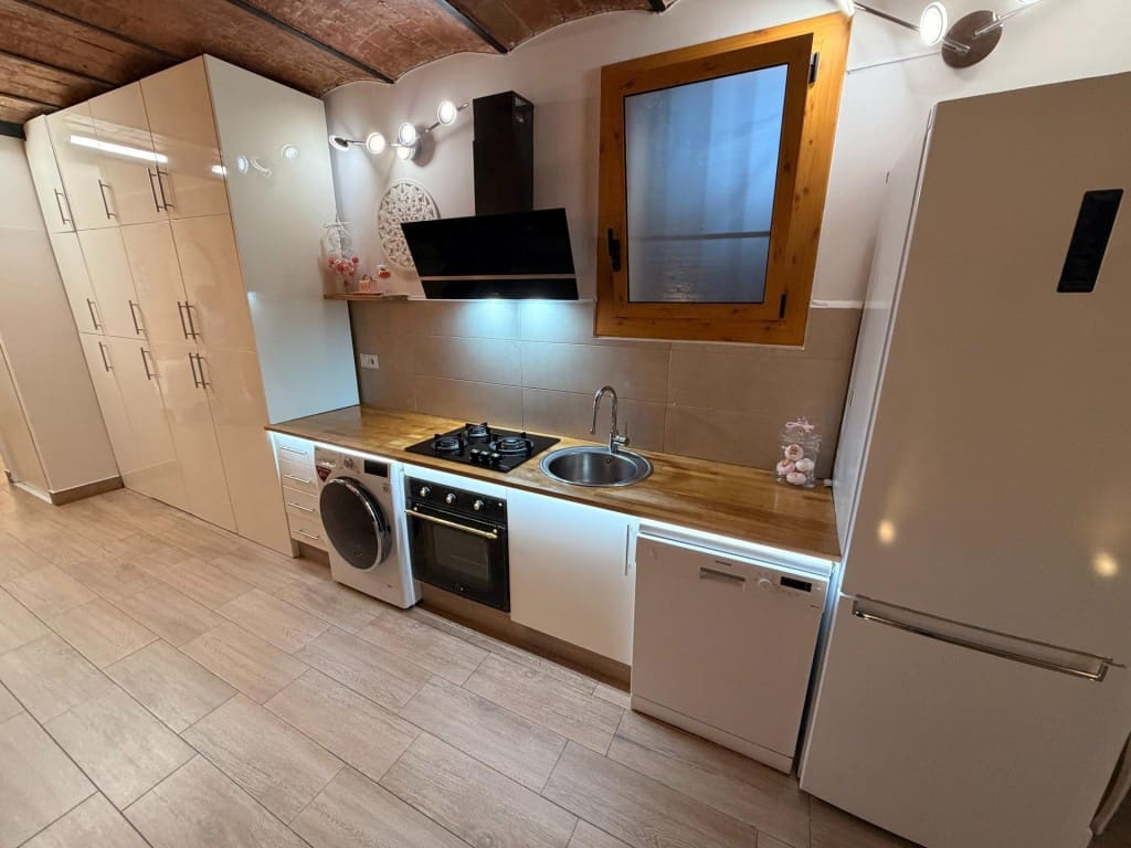 4 soveværelse Lejlighed til salg i Barcelona by - € 847.000 (Ref: 9912803)