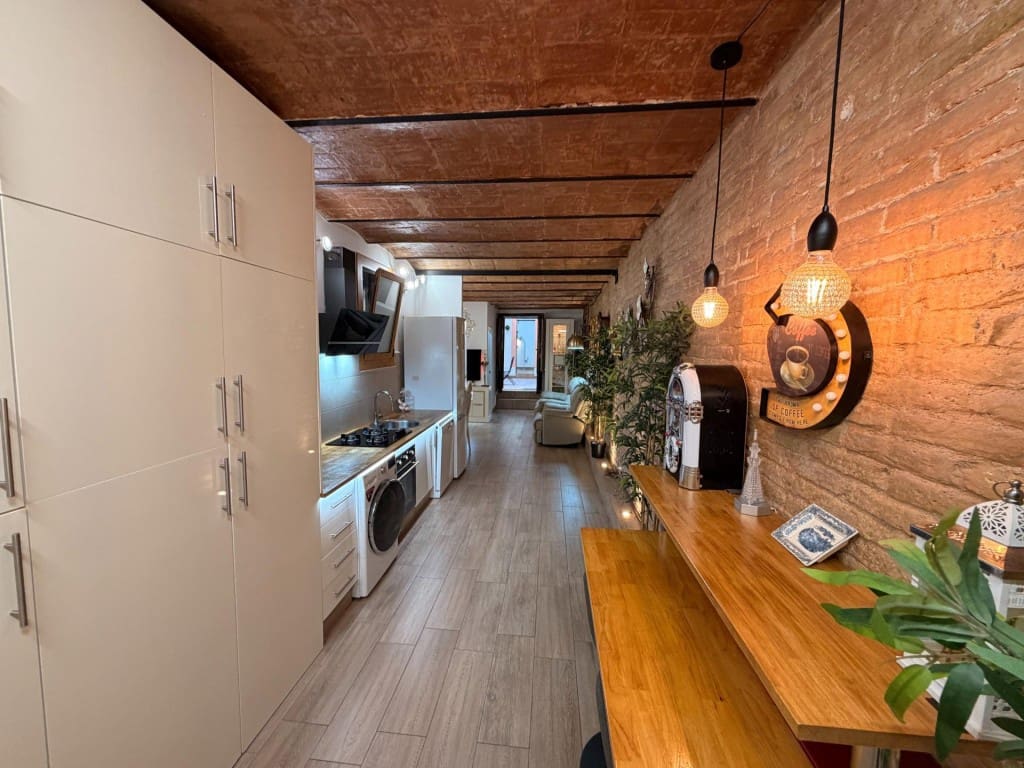 4 soveværelse Lejlighed til salg i Barcelona by - € 847.000 (Ref: 9912803)