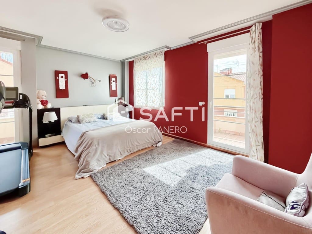 4 sovrum Villa till salu i Villaquilambre med garage - 312 000 € (Ref: 9912805)