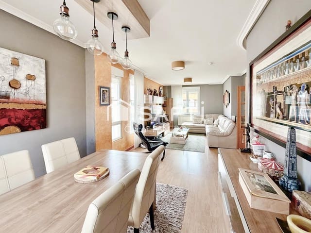 4 sovrum Villa till salu i Villaquilambre med garage - 312 000 € (Ref: 9912805)