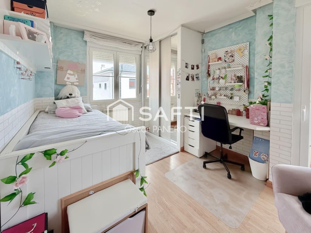 4 sovrum Villa till salu i Villaquilambre med garage - 312 000 € (Ref: 9912805)