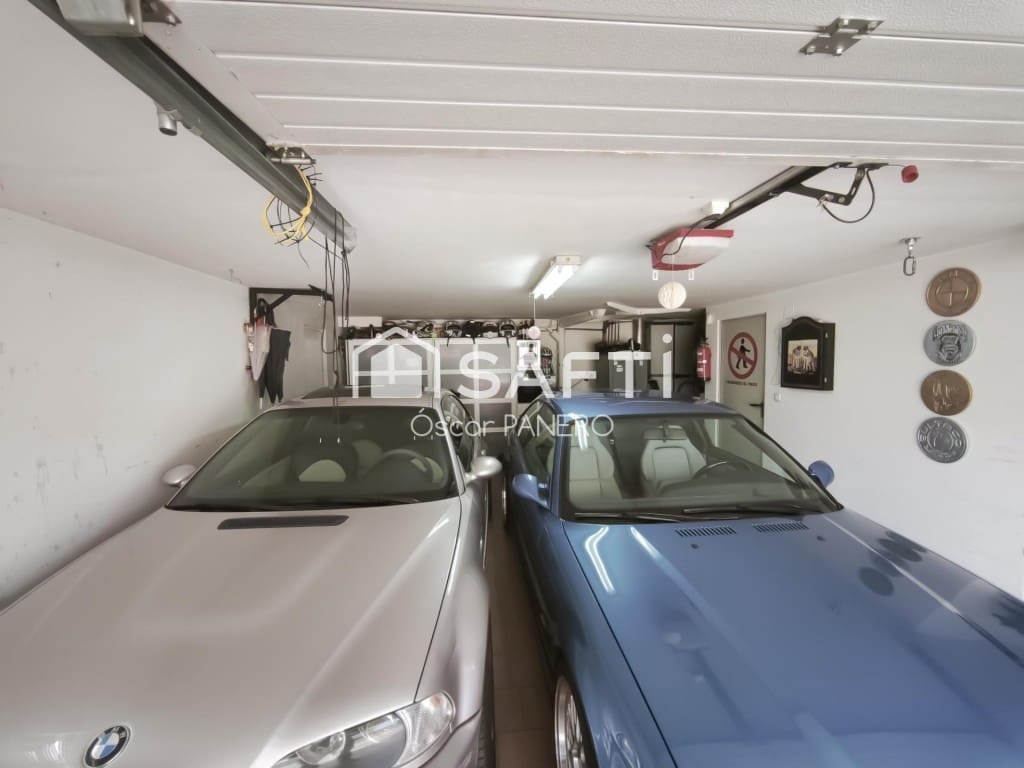 4 sovrum Villa till salu i Villaquilambre med garage - 312 000 € (Ref: 9912805)